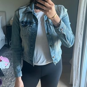 Cropped denim jacket
